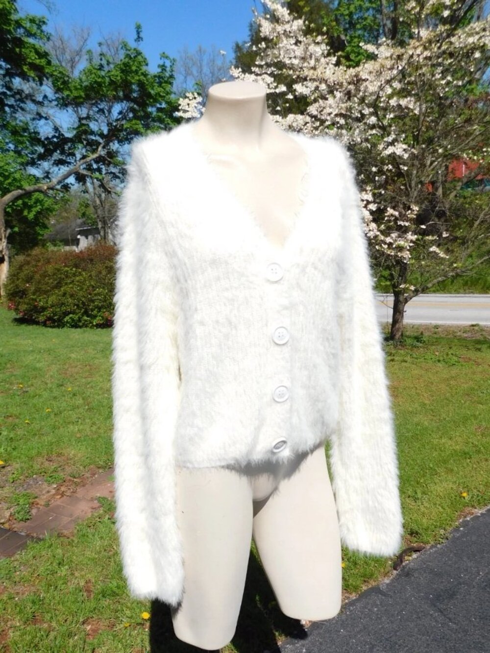 Alice Rose Super Soft Plush Creamy White Button-Down Sweater sz L